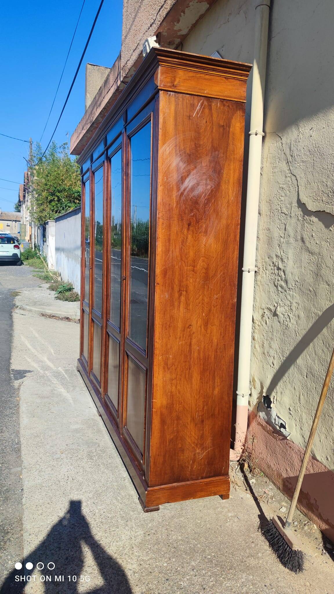4-door bookcase in solid walnut circa 1880