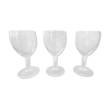 Set of 3 white wine glasses in cut glass