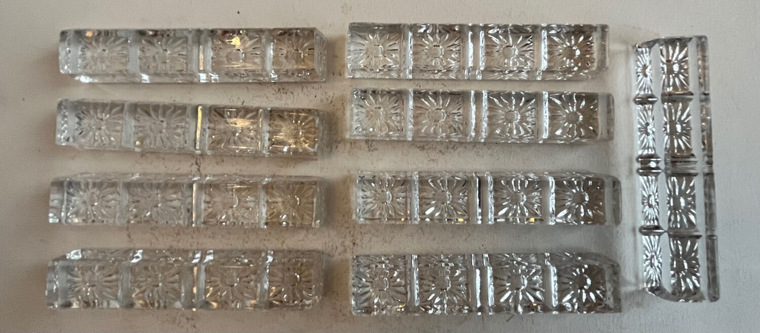 Crystal knife holder