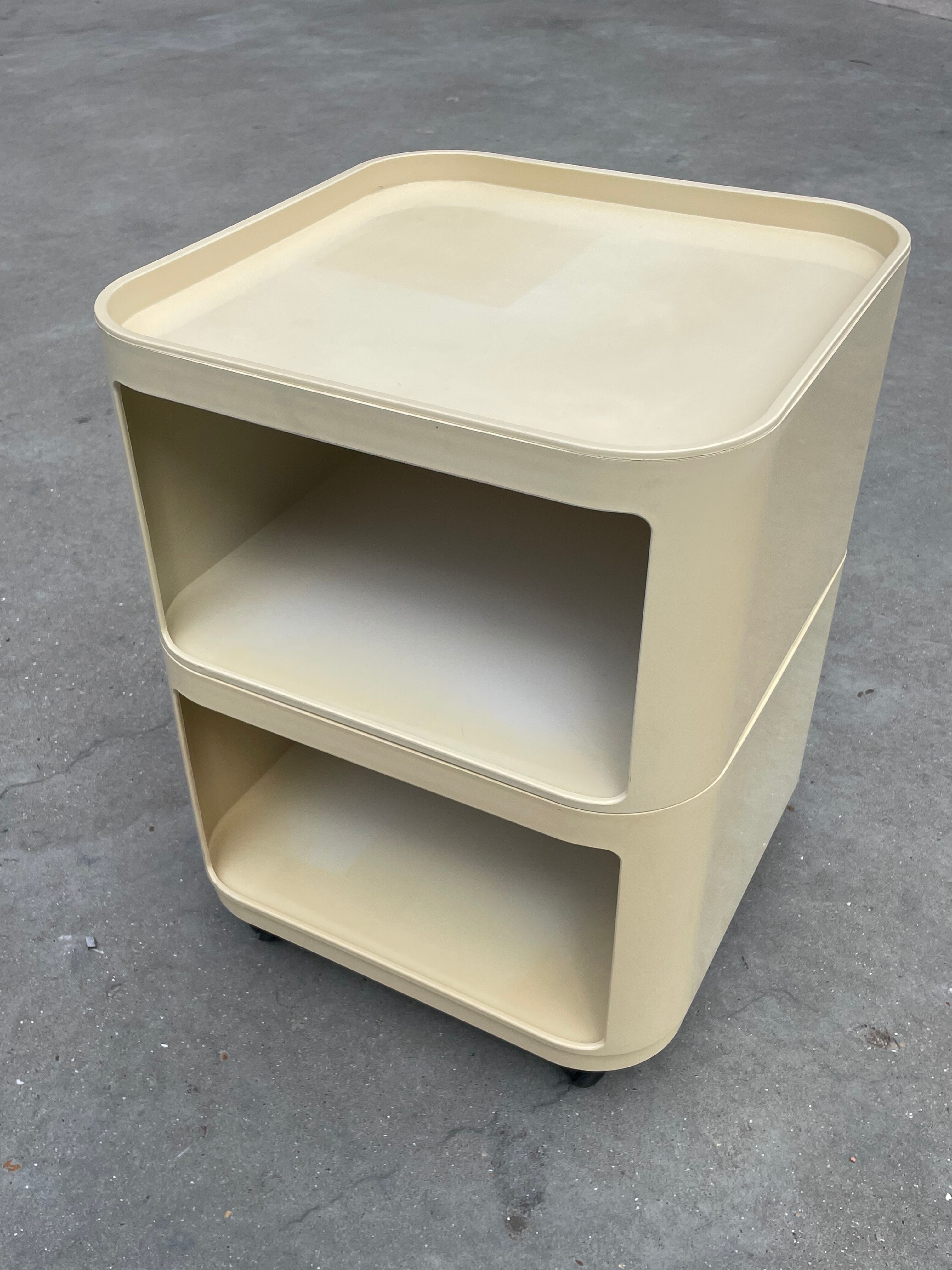 Set of Two Componibili by Anna Castelli Ferrieri for Kartell