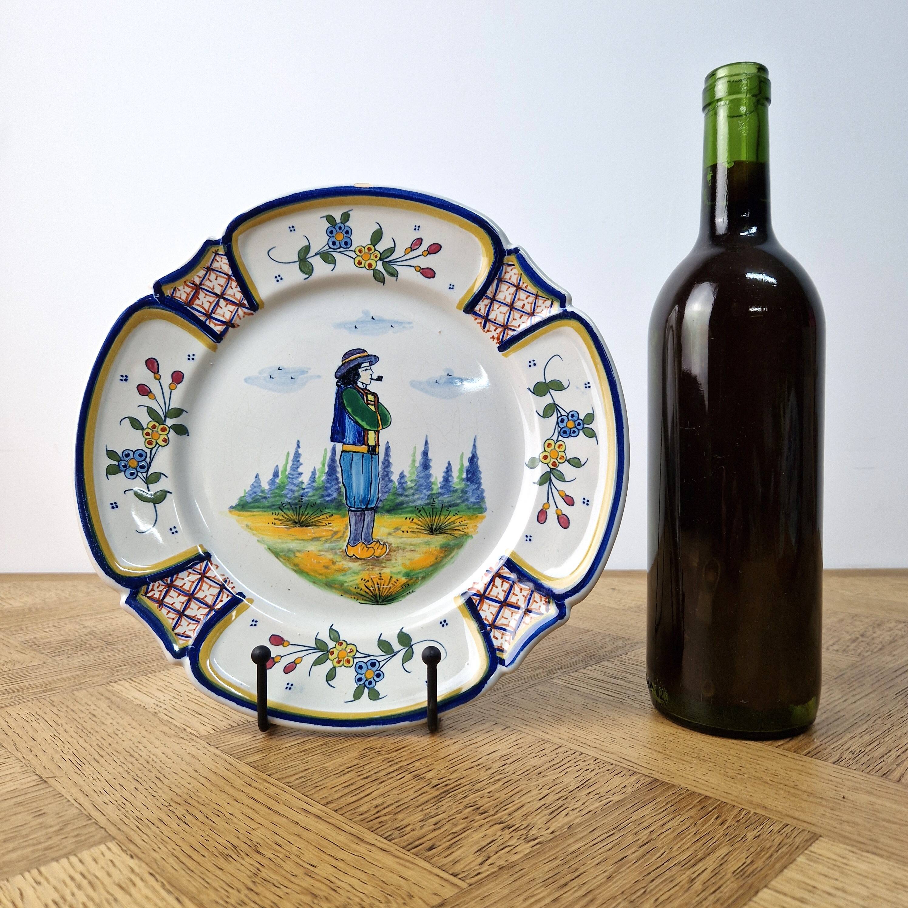 Old wall plate Character Henriot Quimper
