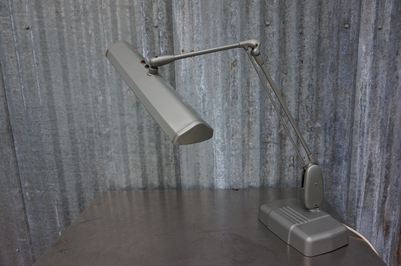 Floating industrial dazor desk lamp