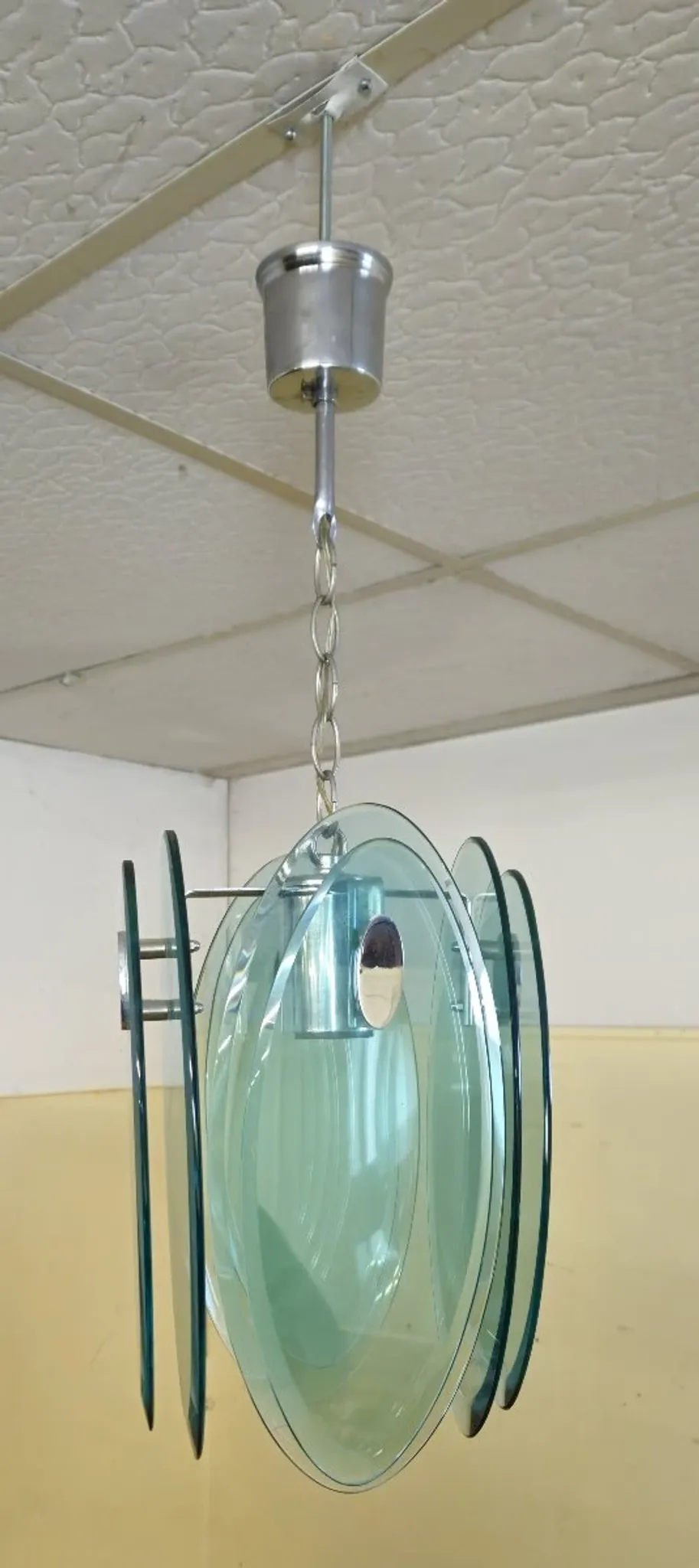 Nilo Veca for Fontana Arte: Vintage design pendant light in smoked green glass.