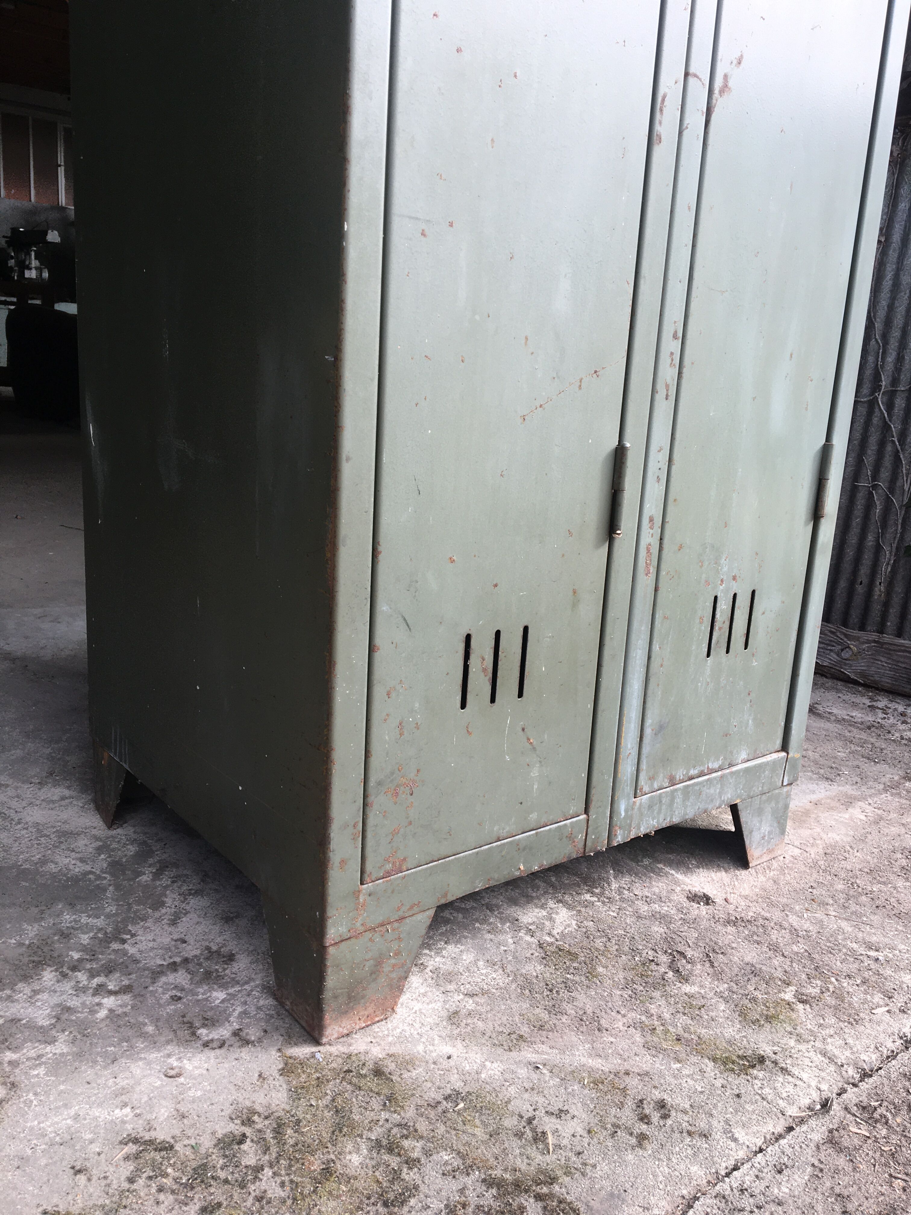 Industrial locker room