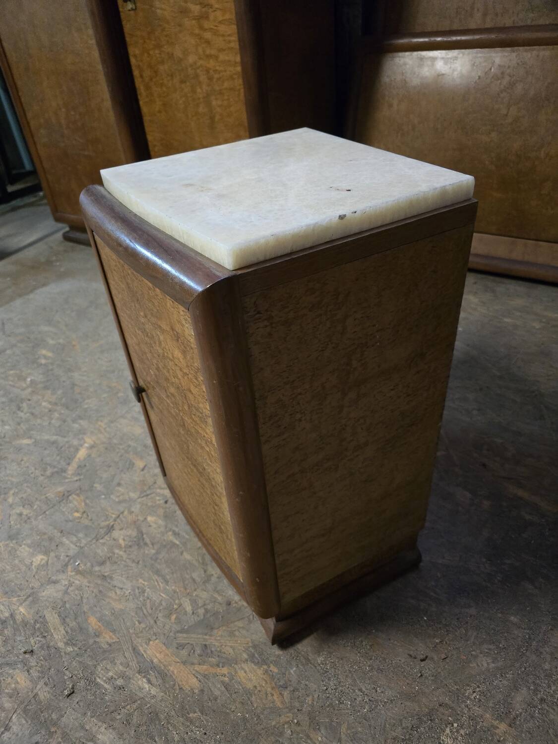 Chevet style art deco en loupe d'orme