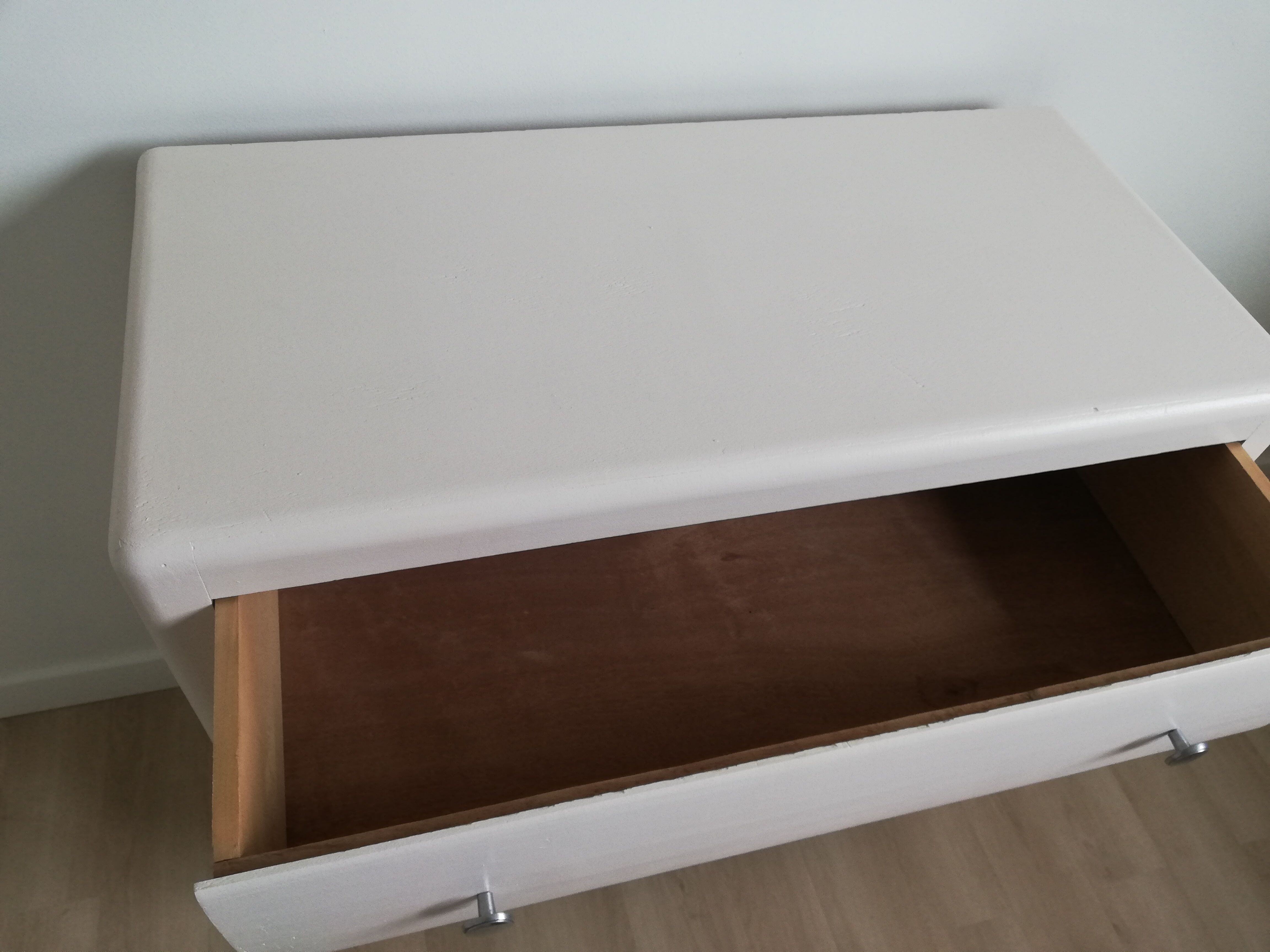 Vintage chest of drawers