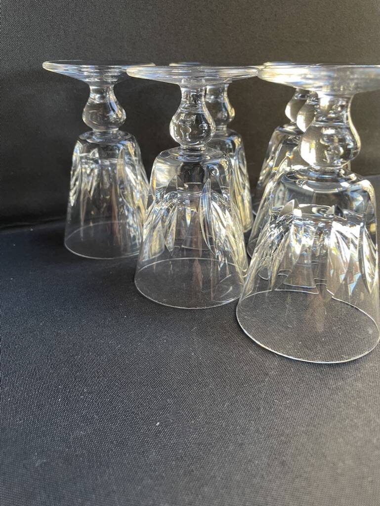 6 saint louis wine glasses jersey service