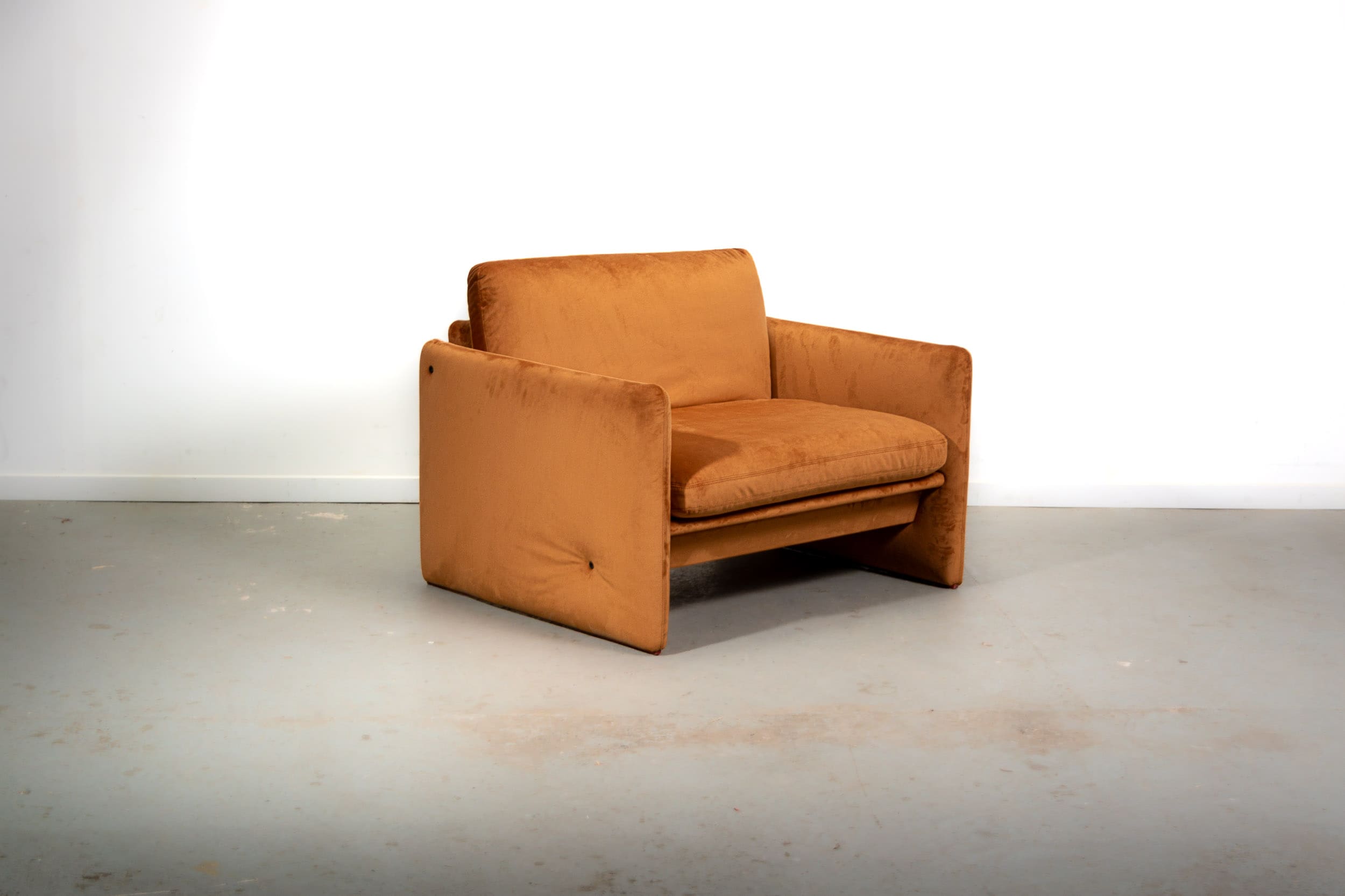 Simone oversize armchair by Kazuhide Takahama for Simon International