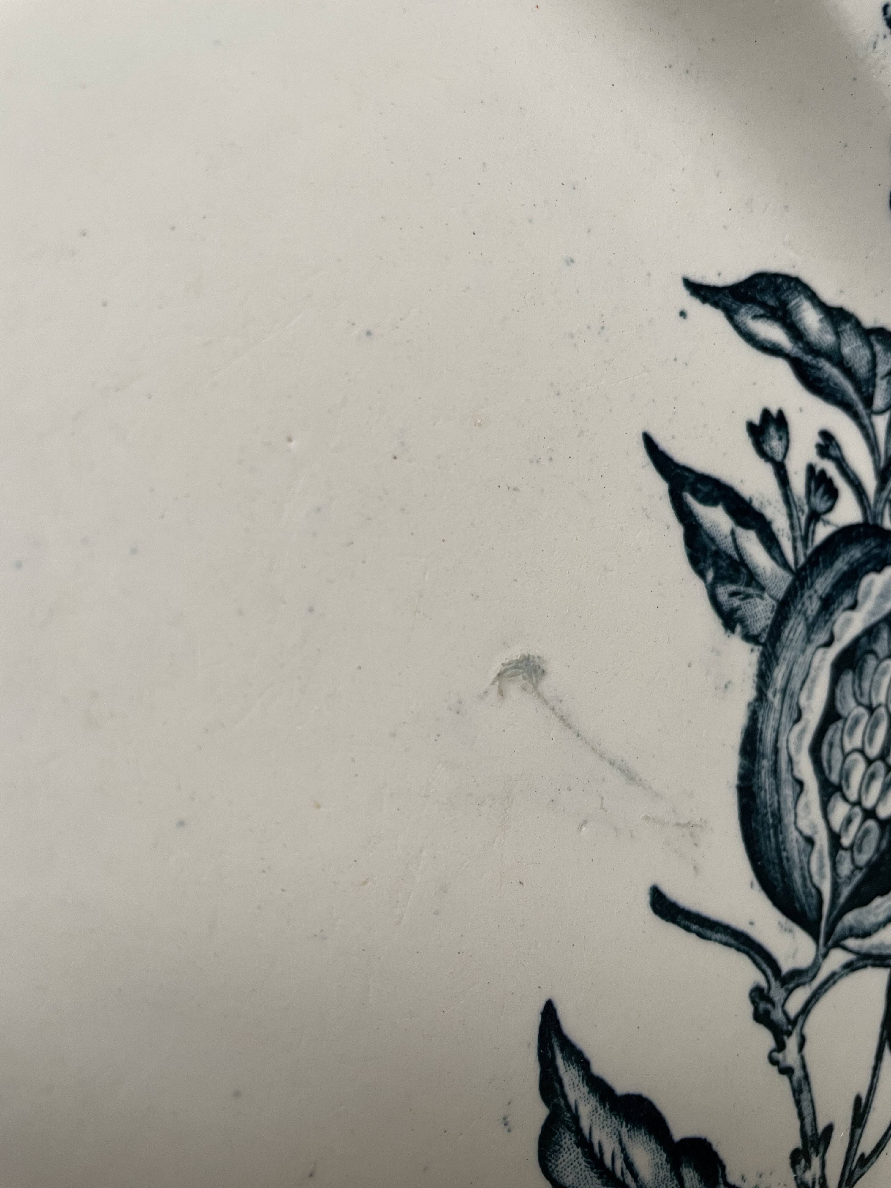 Iron earth serving dish