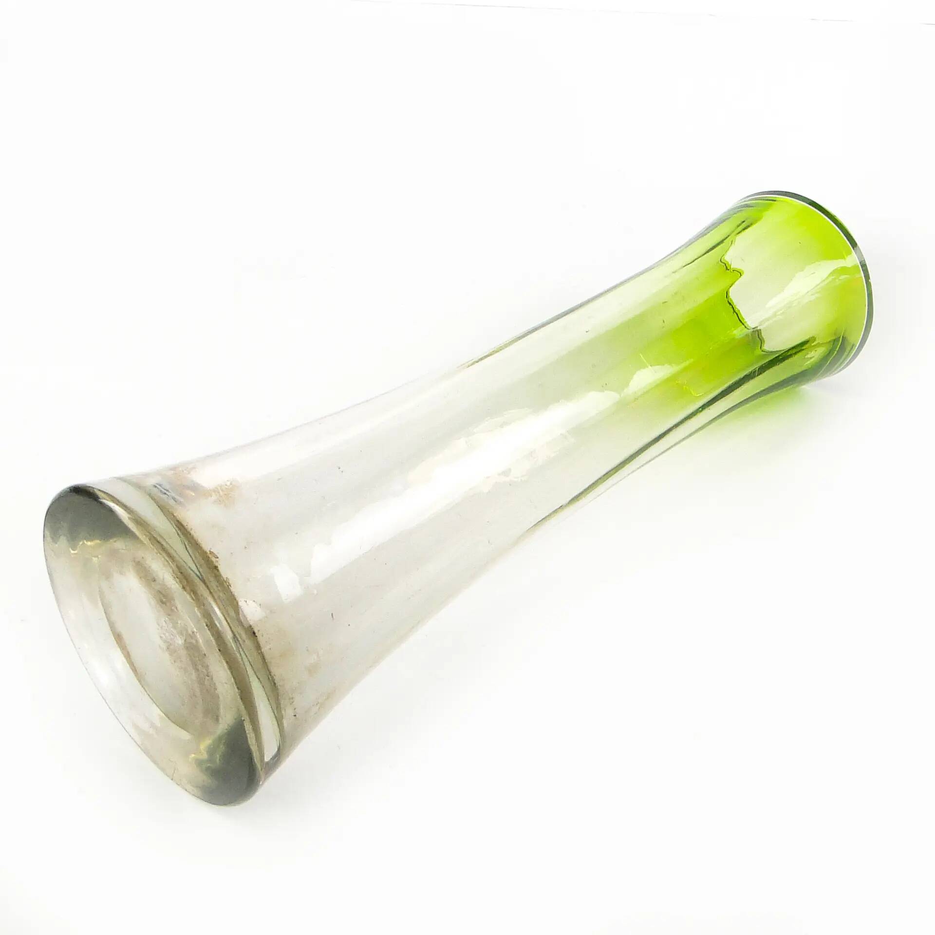 Vase Art Nouveau, verre vert, France, début du 20e siècle