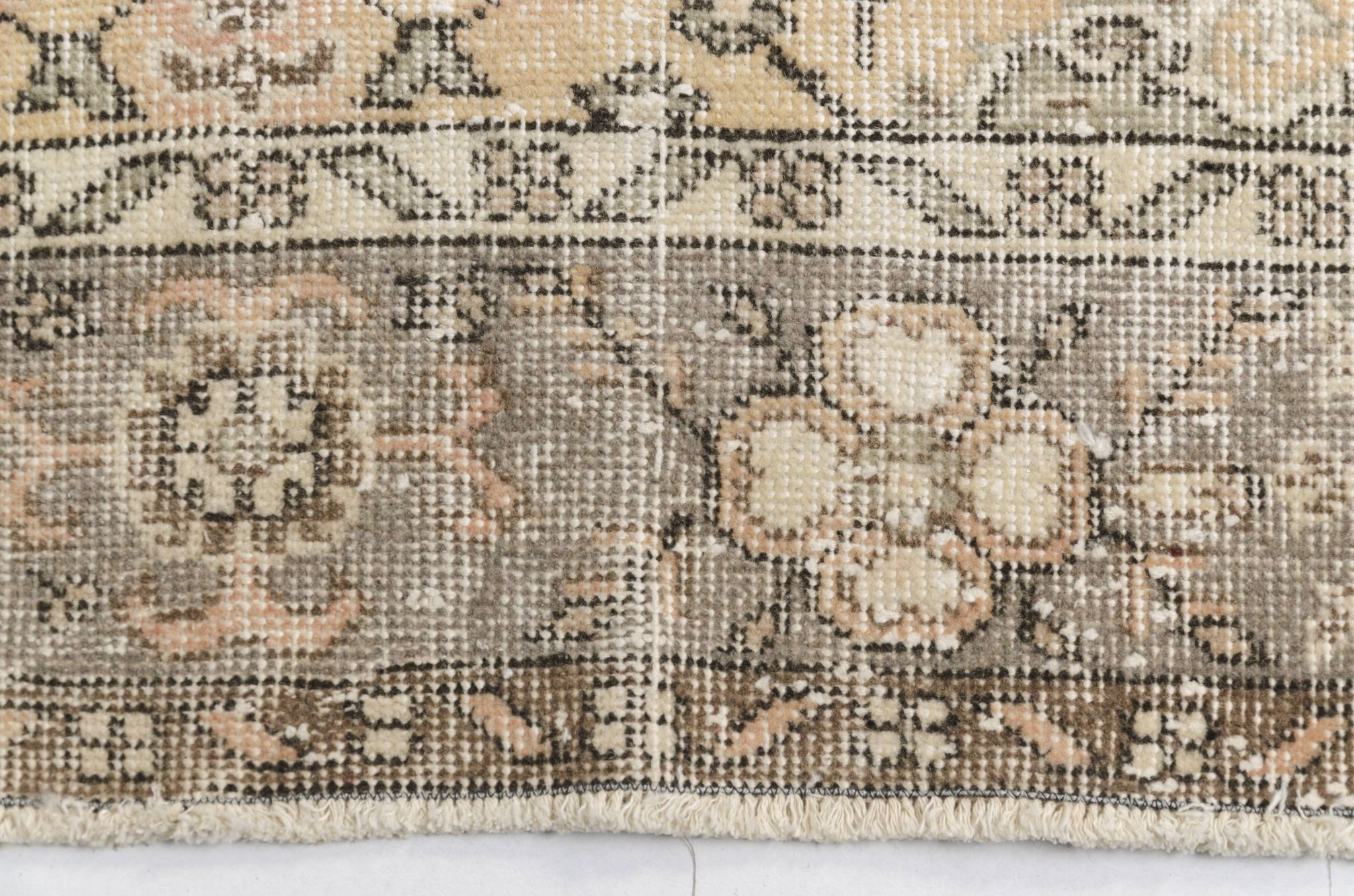 Tapis en laine antique Oushak anatolien