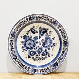 Vintage '80 decorative handmade plate from the Royal Manufactory in Delft. In good condition.