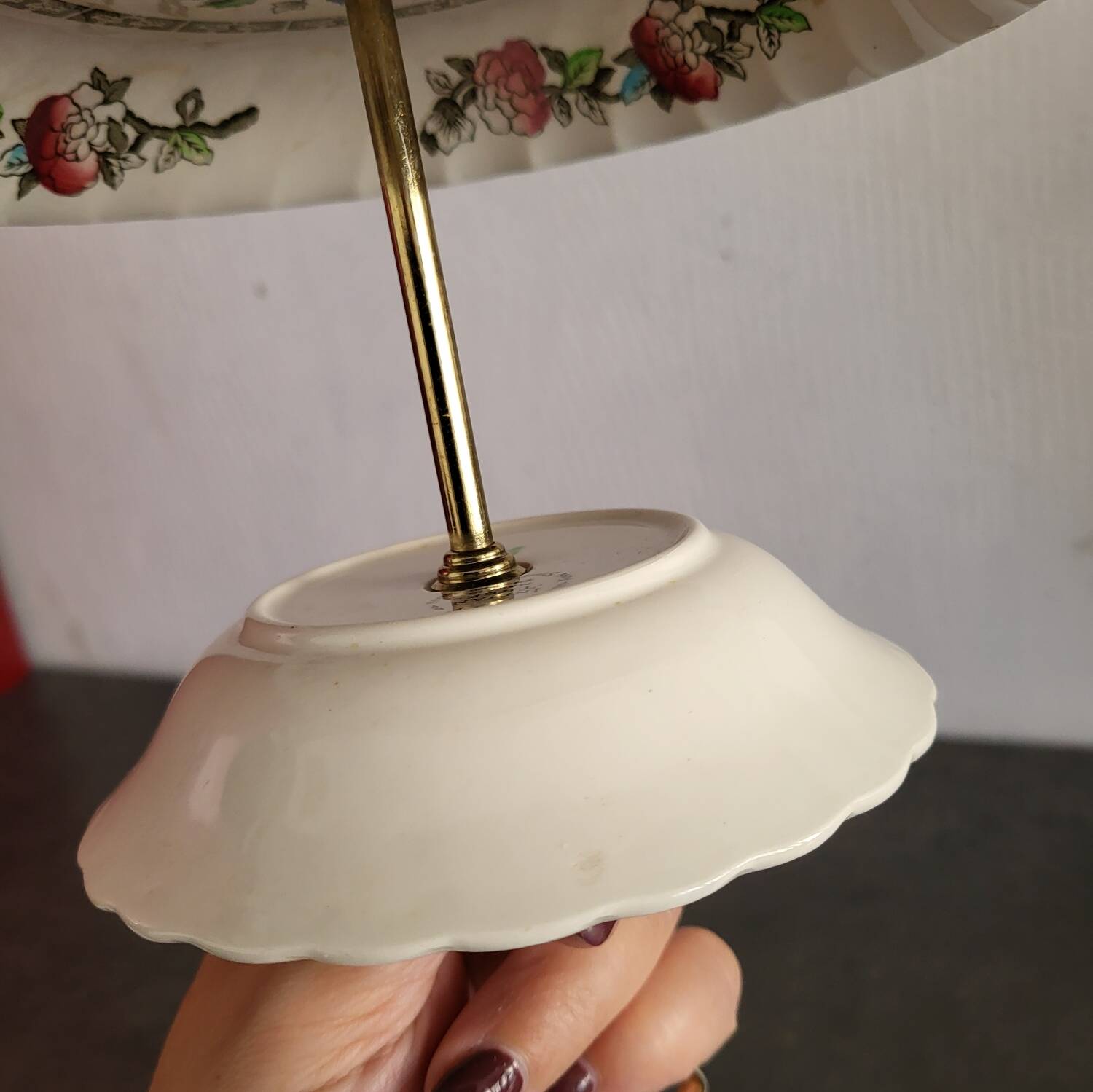 Myott porcelain cake stand in excellent condition.