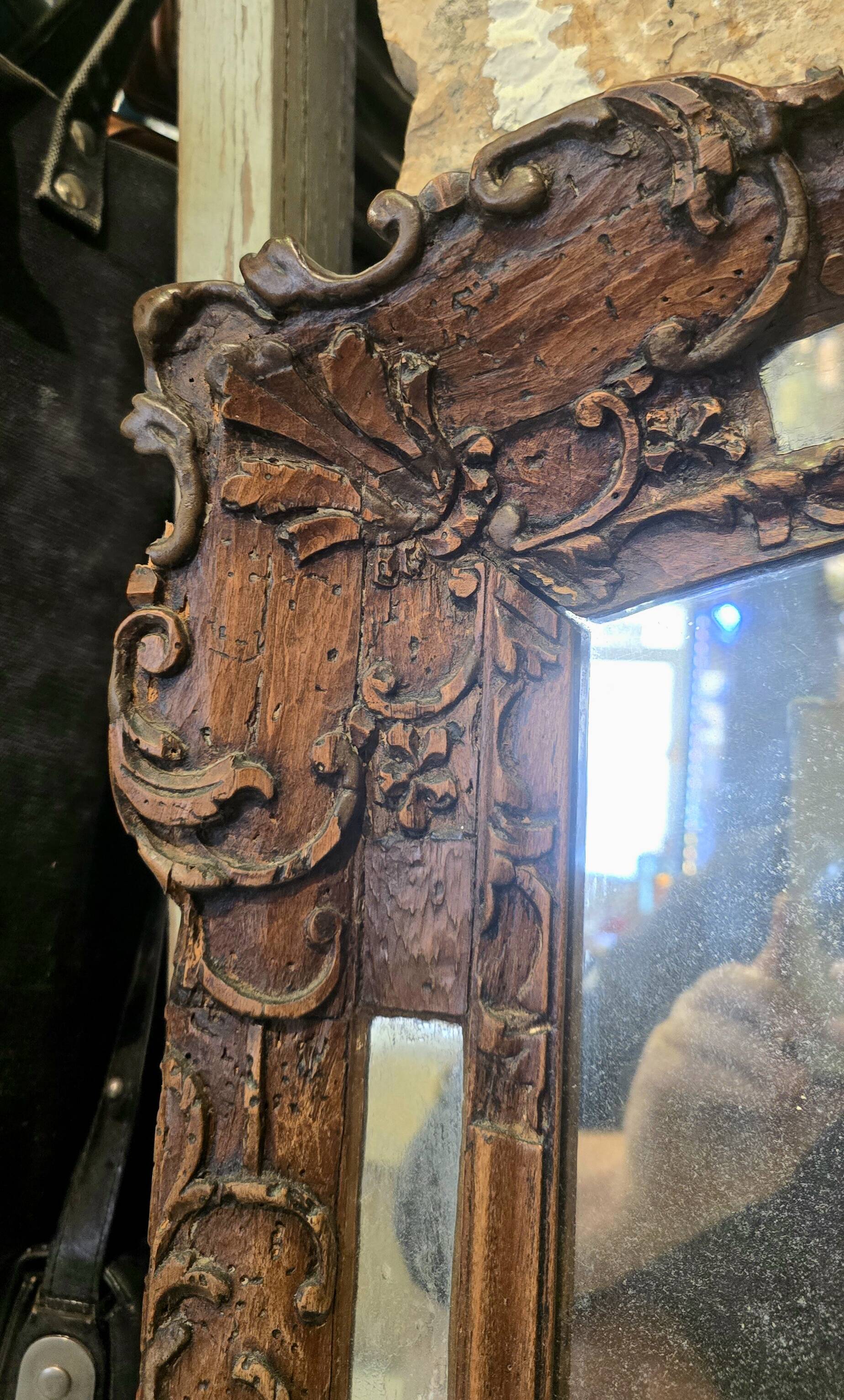 18th-century period mirror in carved wood, Louis XV style