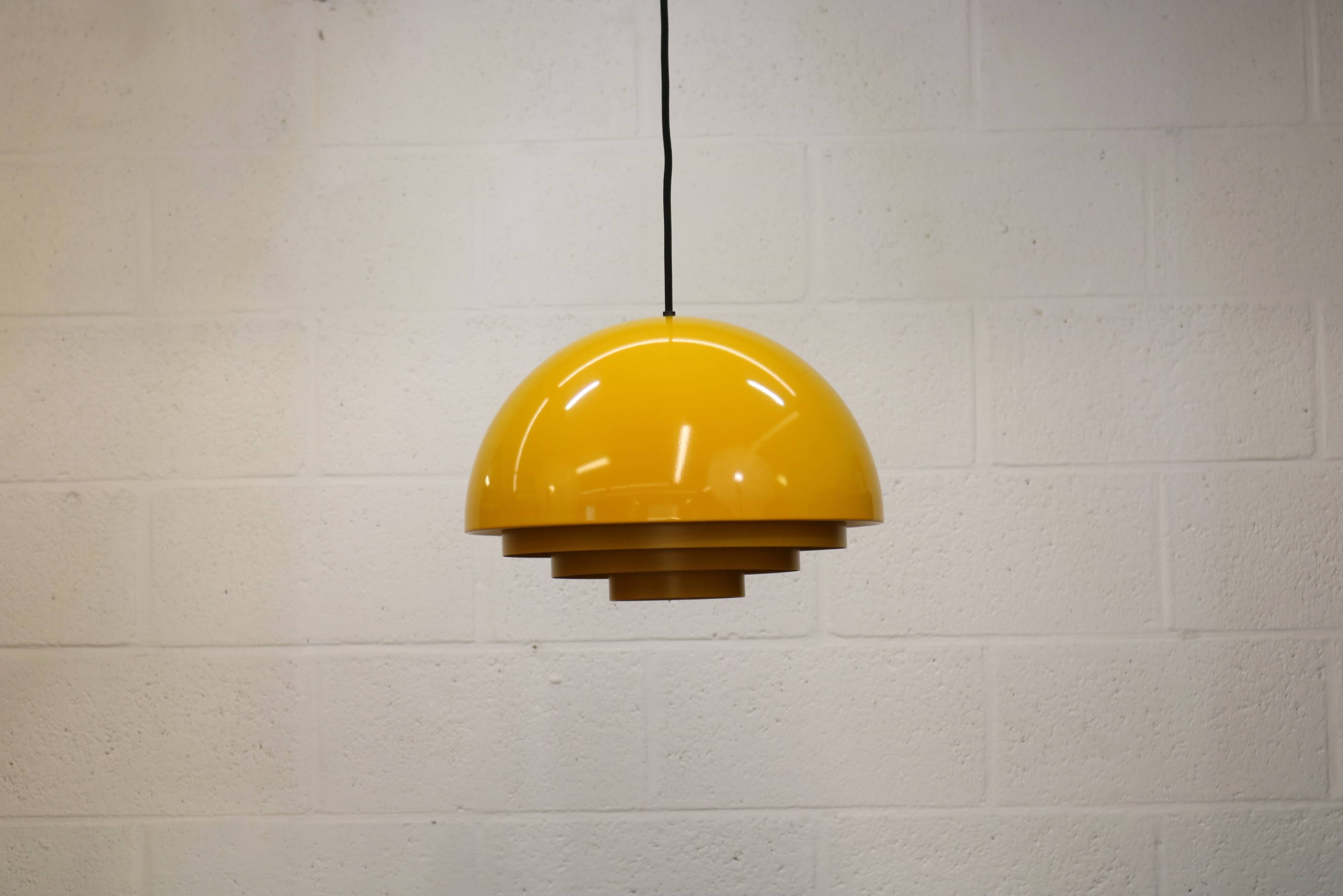 Yellow design classic - Fog and Morup - Jo Hammerborg - Model Milieu