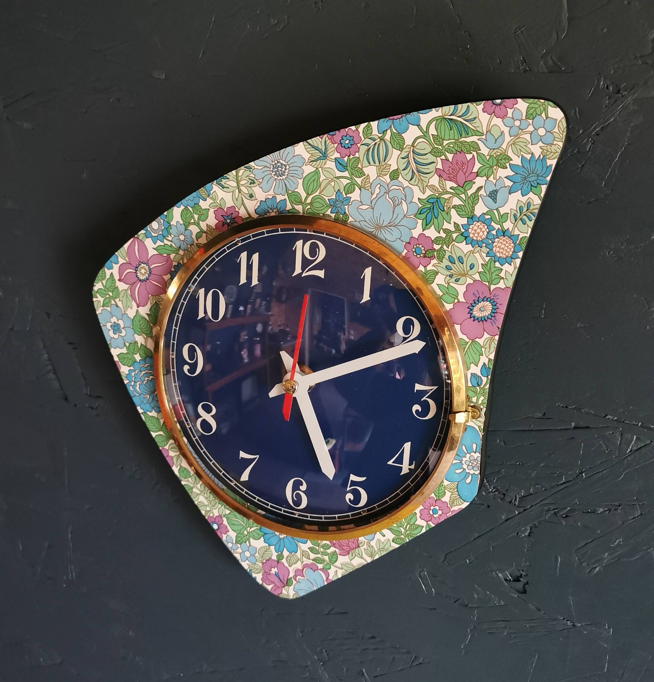 Vintage formica clock silent asymmetrical wall pendulum "Blue purple green flowers"