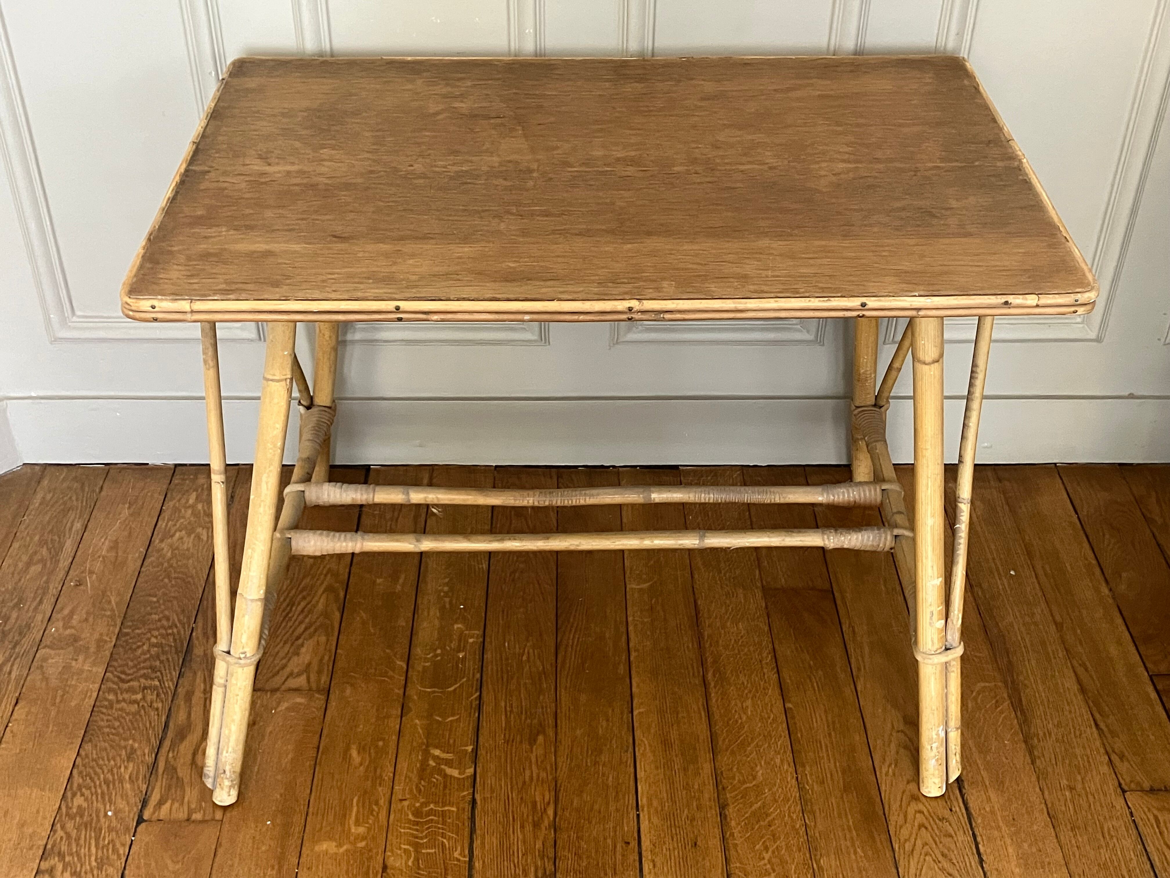 Vintage rattan table / dessert