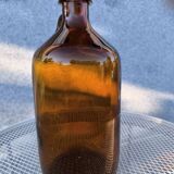 Laboratory bottle