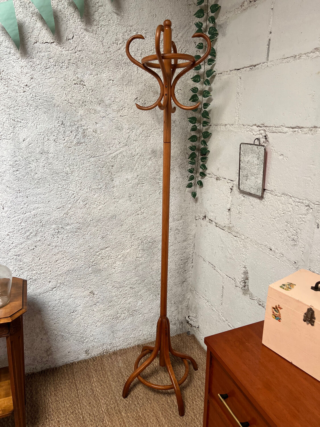 Vintage wooden parrot coat rack