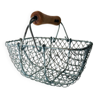 Metal harvest basket