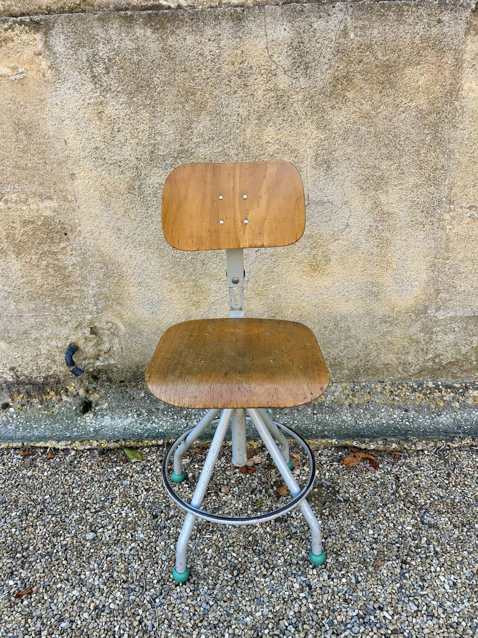 Chaise d’atelier vintage