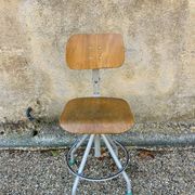 Chaise d’atelier vintage