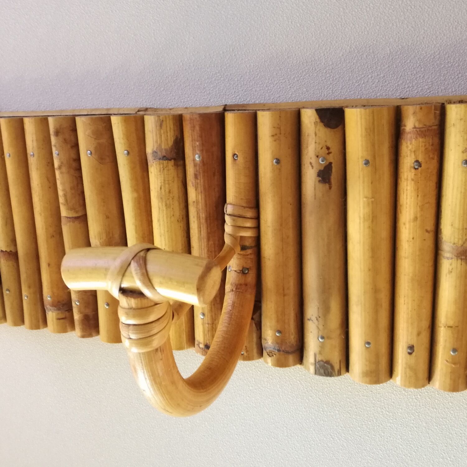 Coat rack with 3 hooks