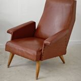 Fauteuil en simili cuir marron camel , France 1960