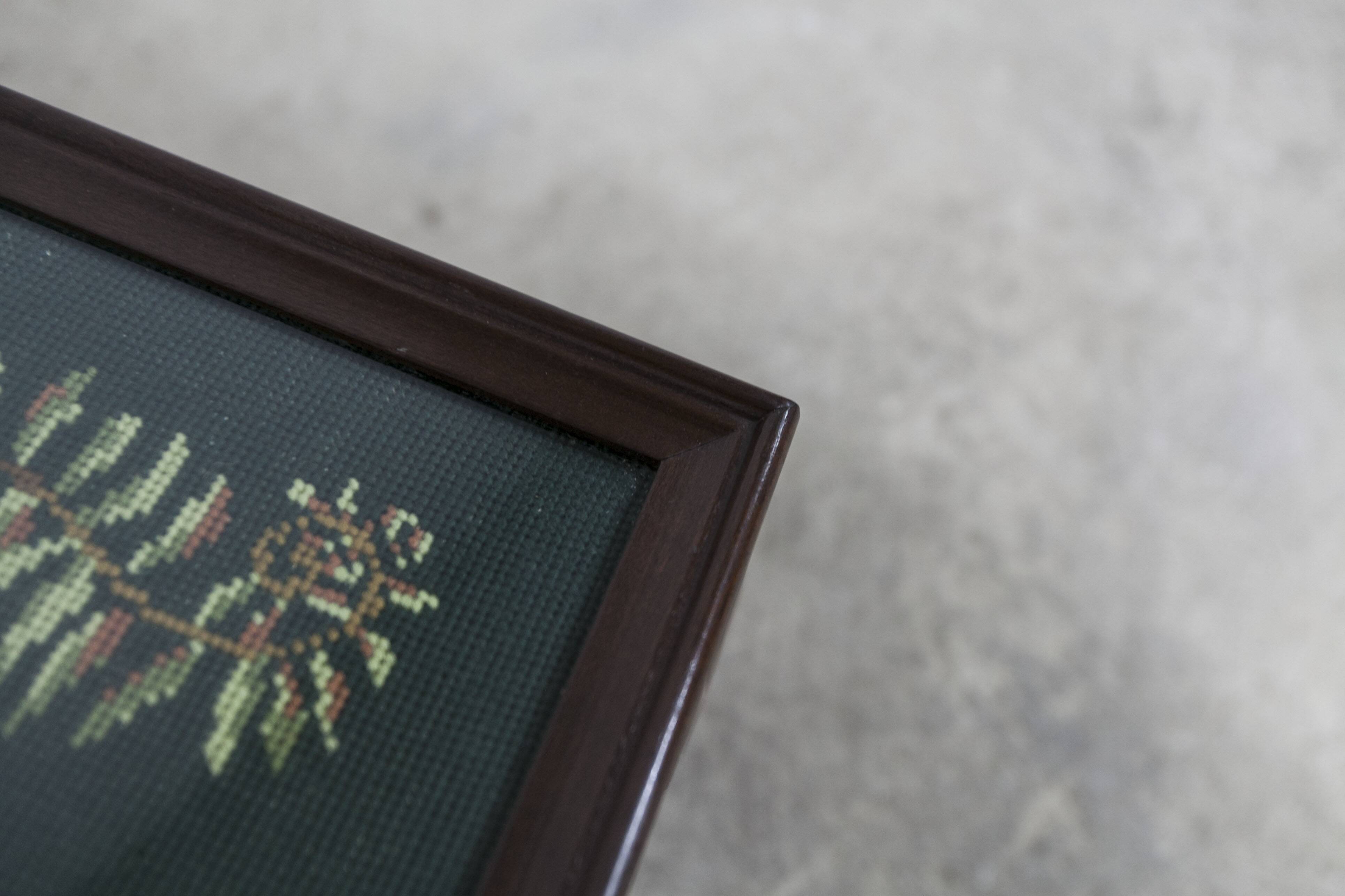 1940 Needlewoman Shop London Coffee Table Embroidery Under Glass