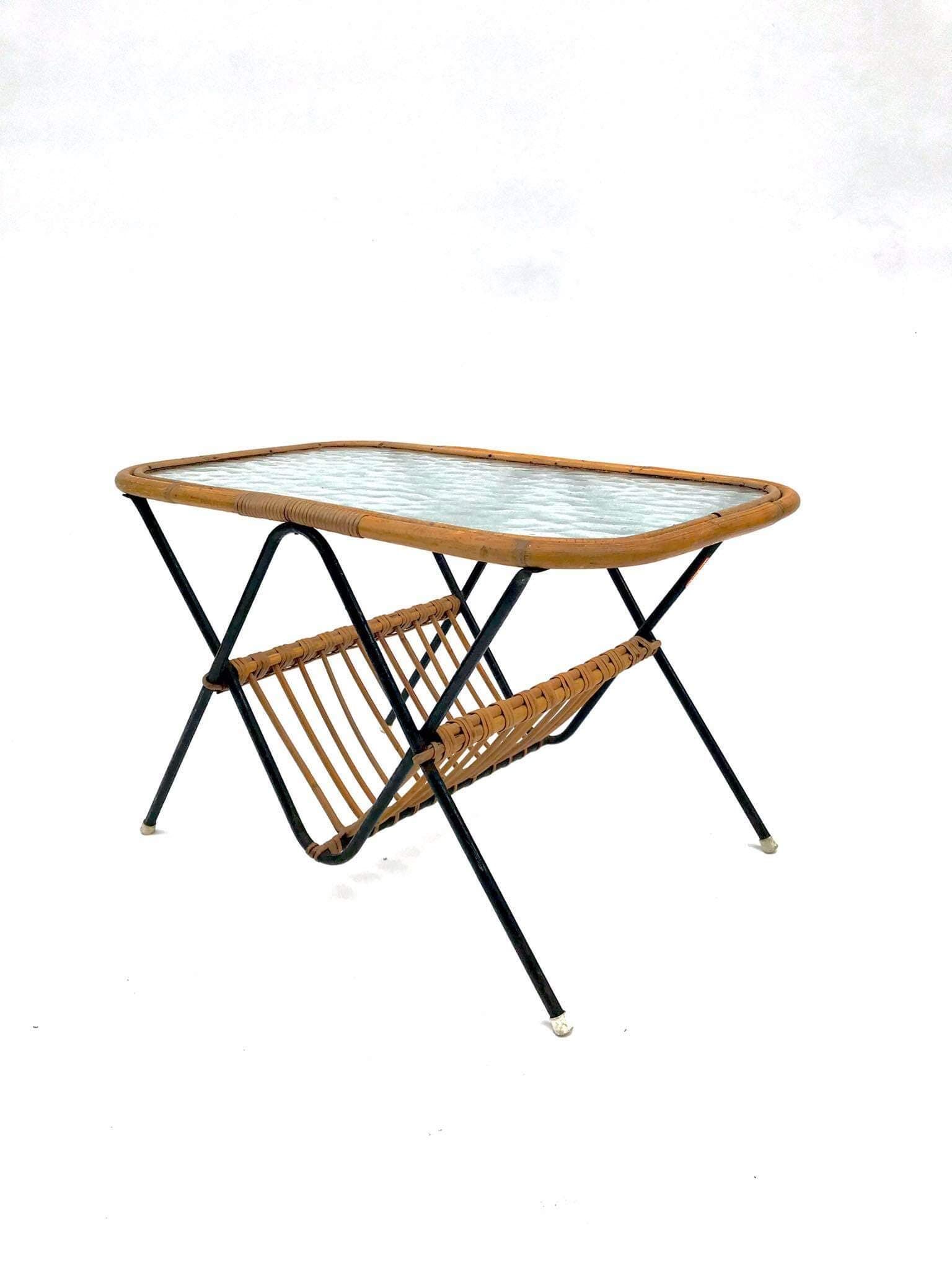 Coffee table with newspaper holder from the 60's