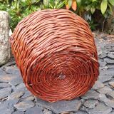 Round raw wicker basket