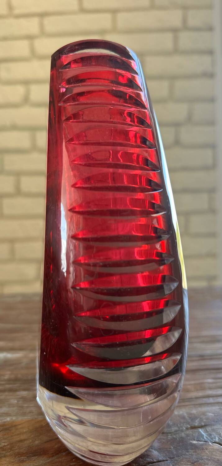 Beyer & Co. Designer glass vase