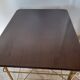 Table roulante - porte-vinyle en formica et métal doré