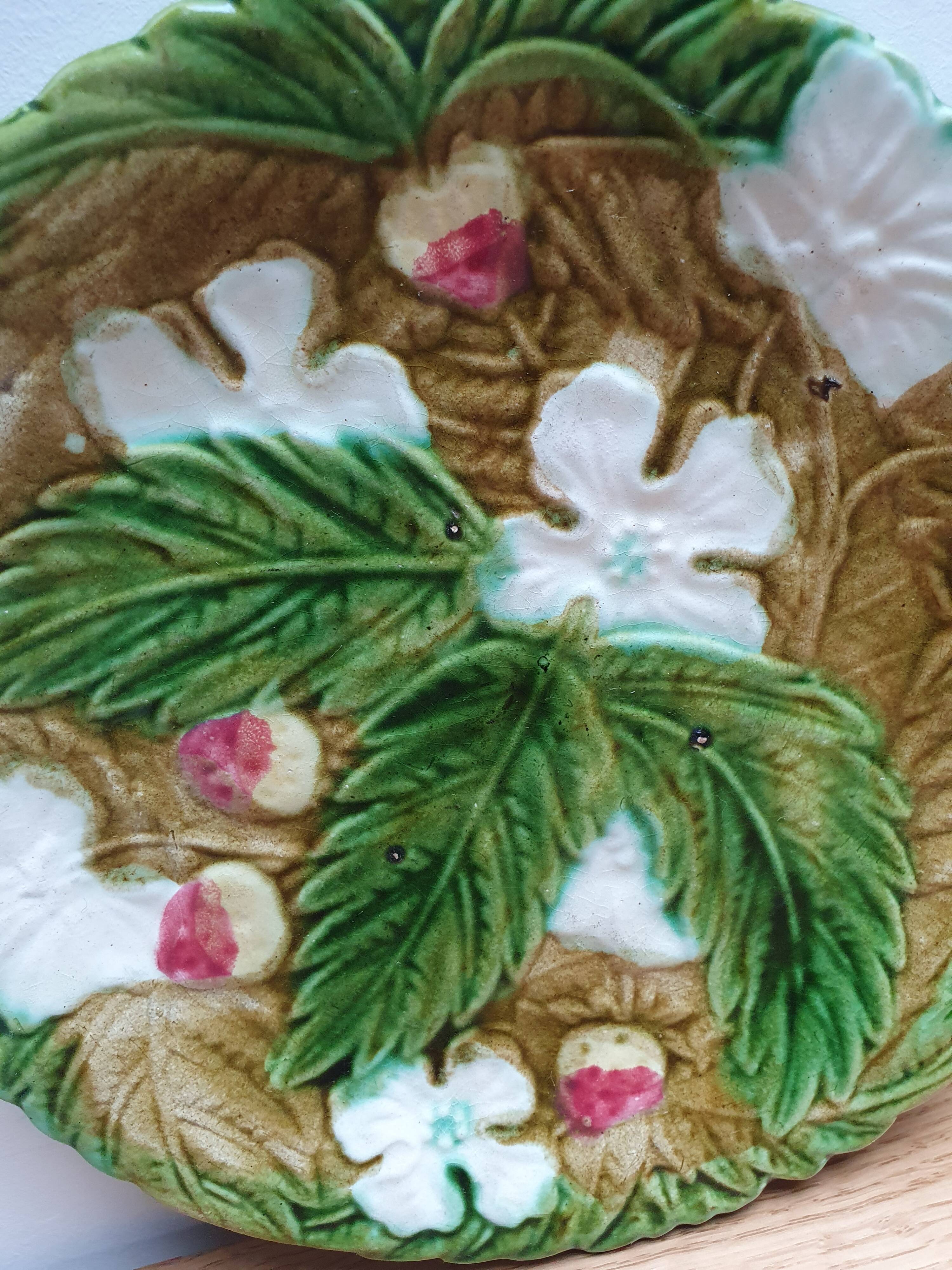 Art Nouveau floral slurry plate