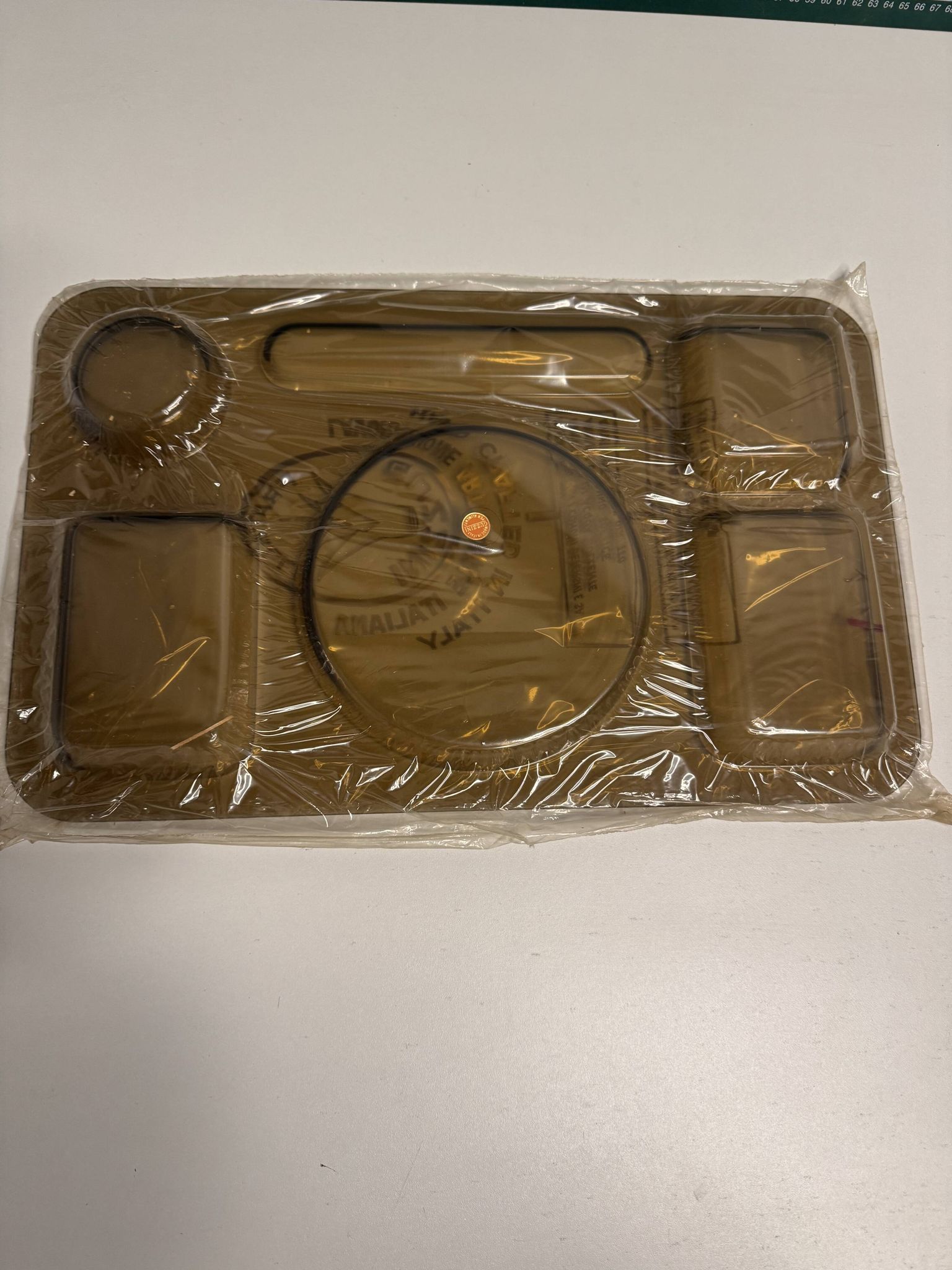 Guzzini Luigi Massoni compartmentalized tray, 1970s