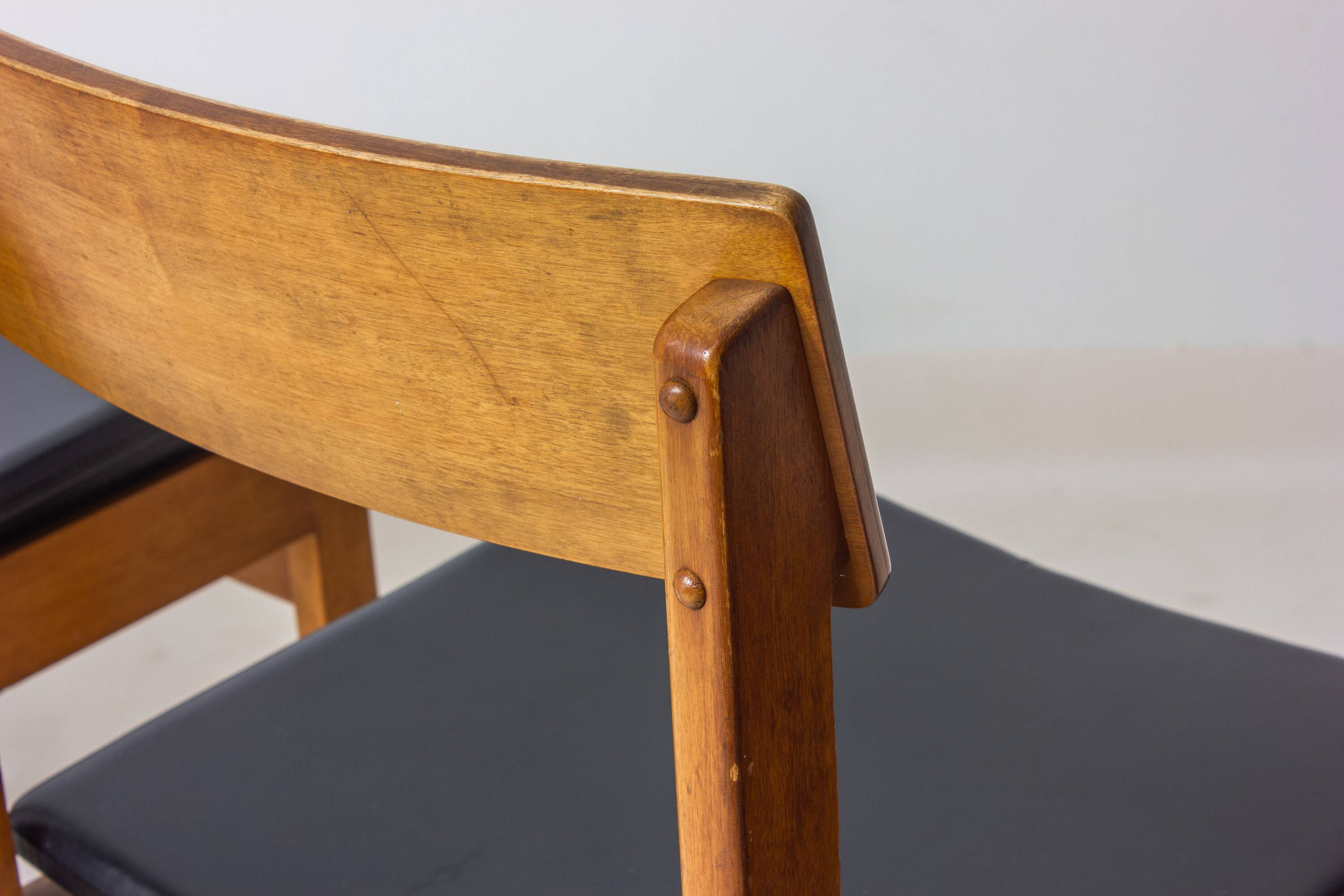 Set of 6 'Abstracta' dining chairs in beech by Jos de Mey, Belgium 1960s