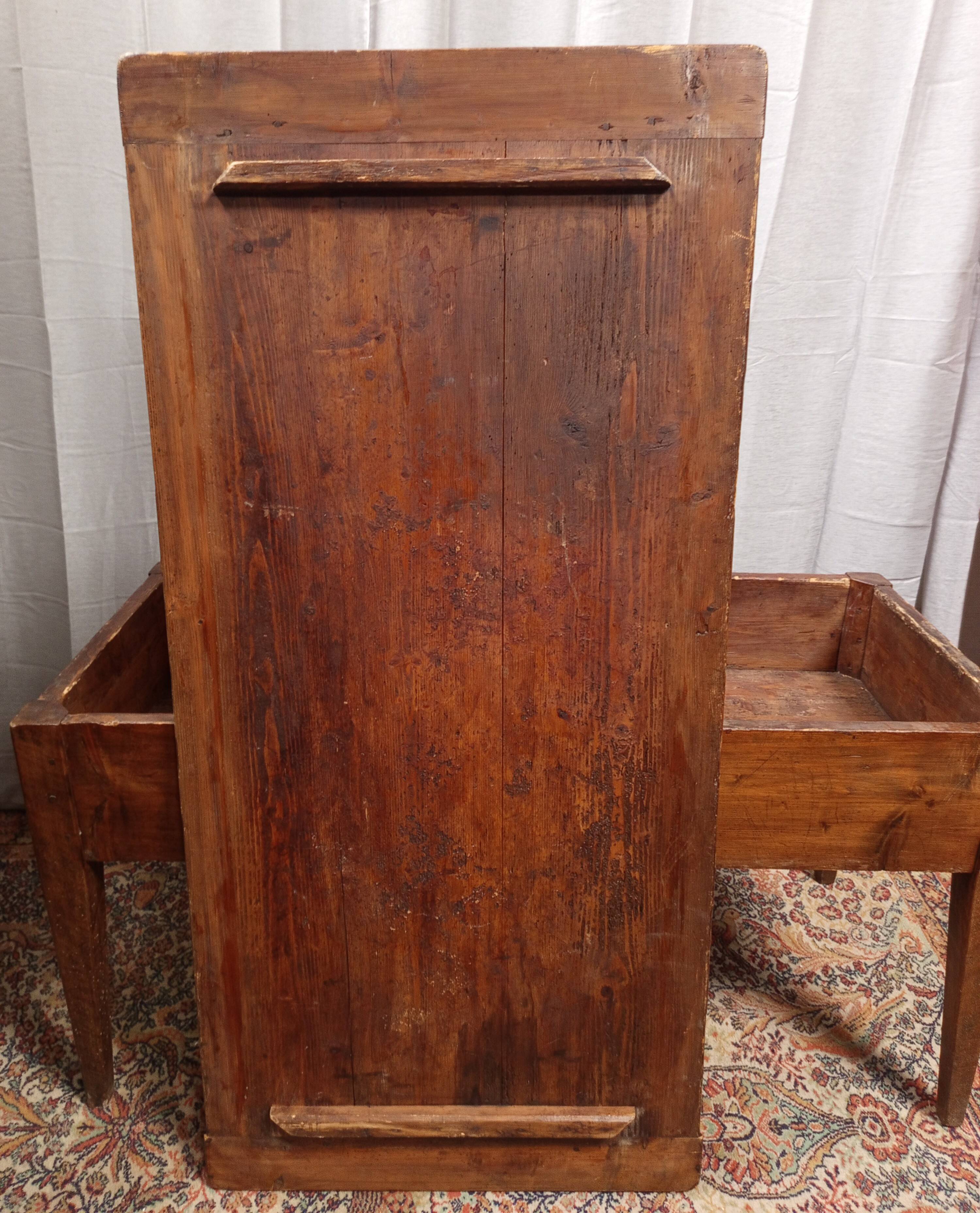 Maie pétrin table in beech, 19th century