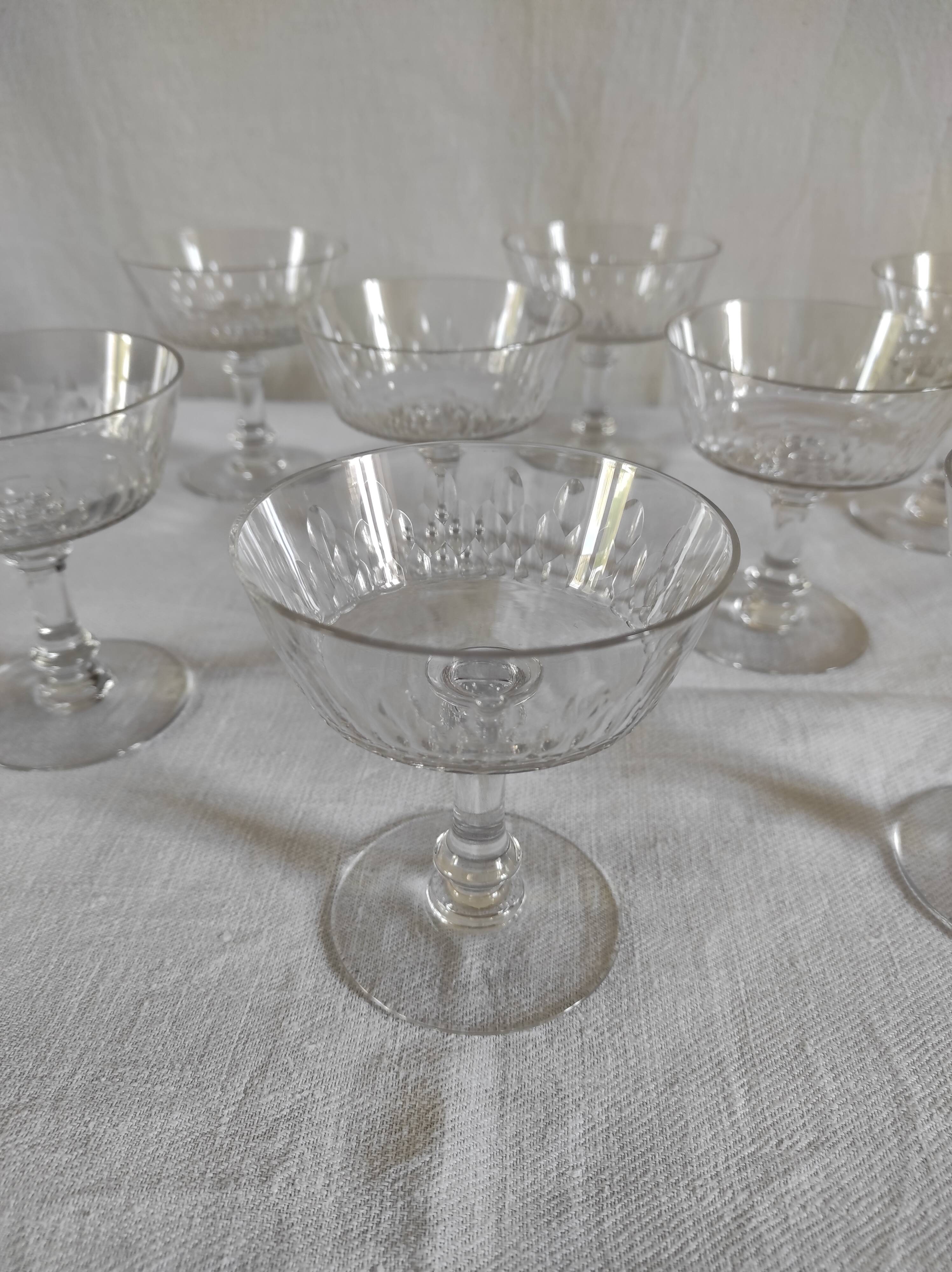 8 glasses of Baccarat Richelieu crystal champagne