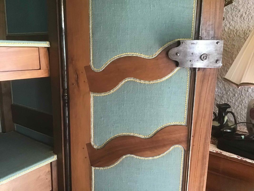 Louis XV wardrobe "Gendarme hat"