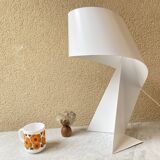 Ribbon lamp design Claire Norcross white laqué steel