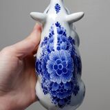 Small vintage Dutch porcelain Delft blue pig collection