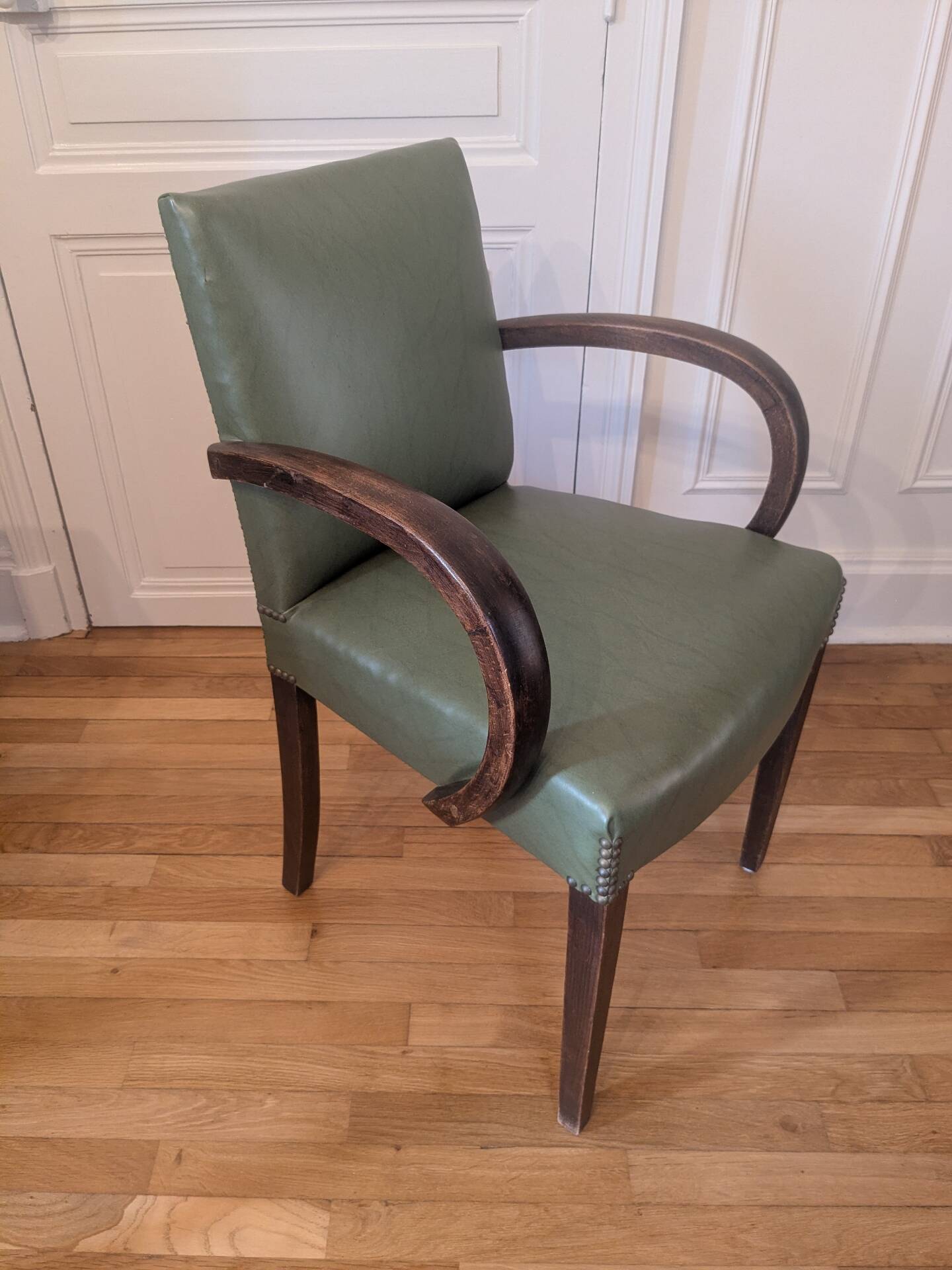 Bridge armchair