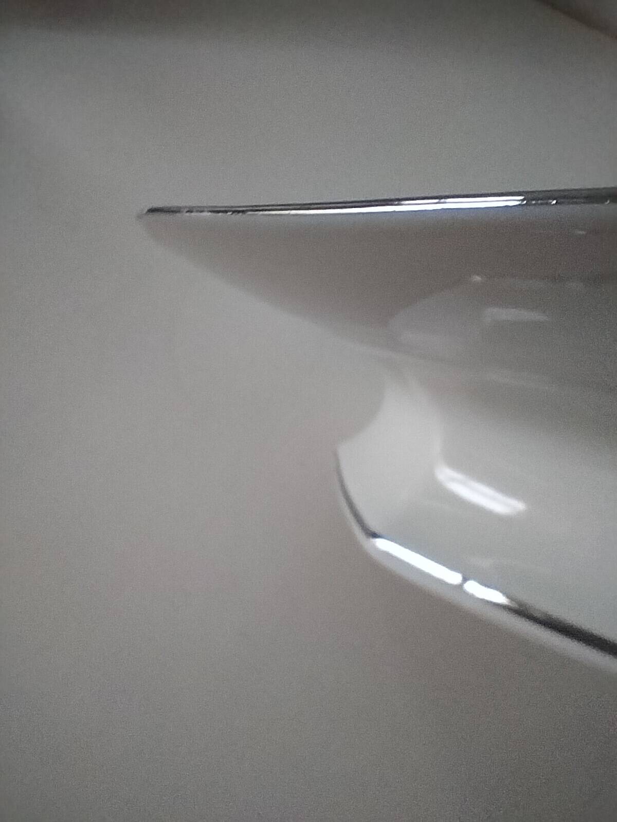 Vierzon porcelain footed plate – Edgar Gaucher, 1950s