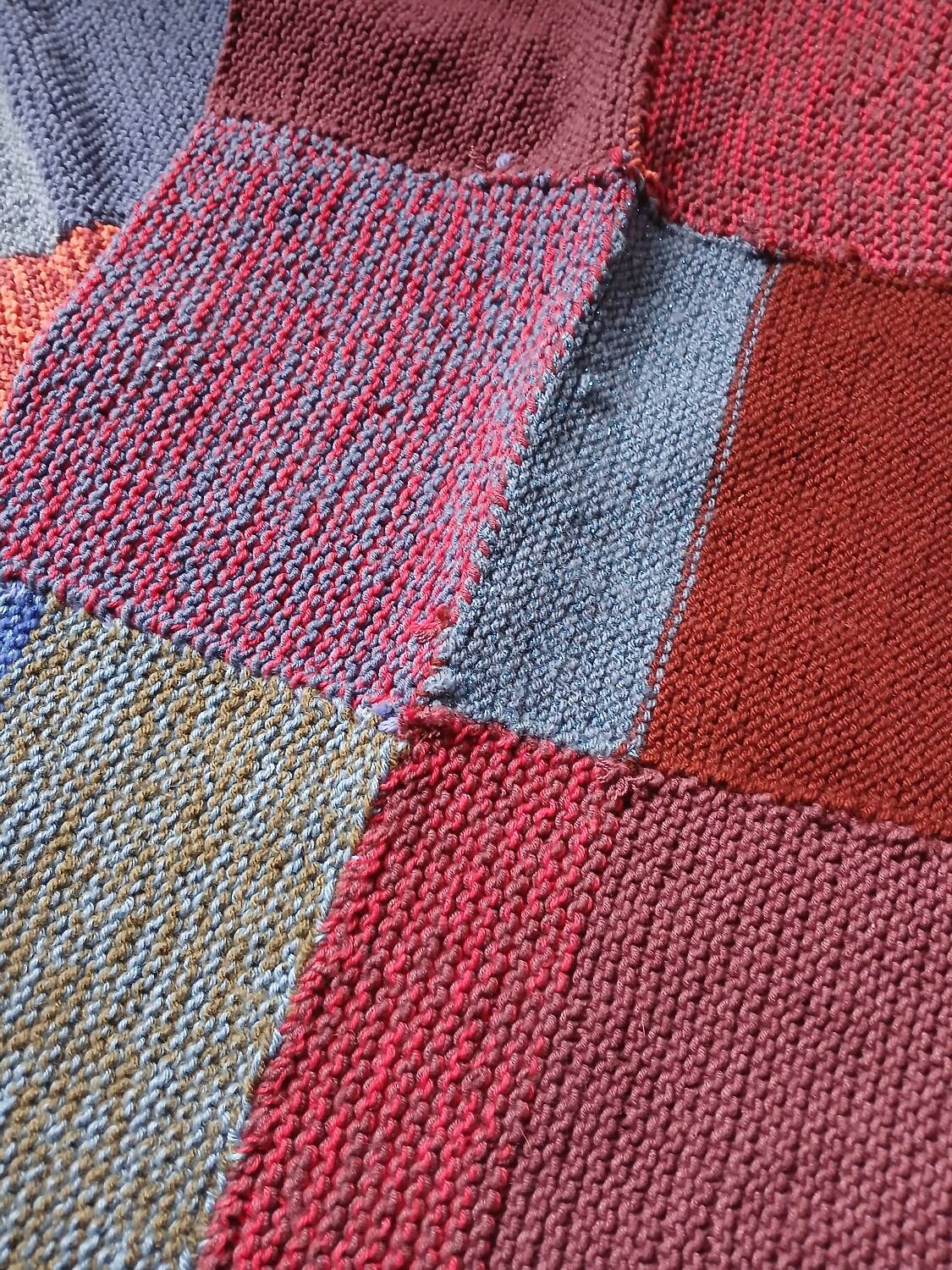Plaid patchwork hand-knitted