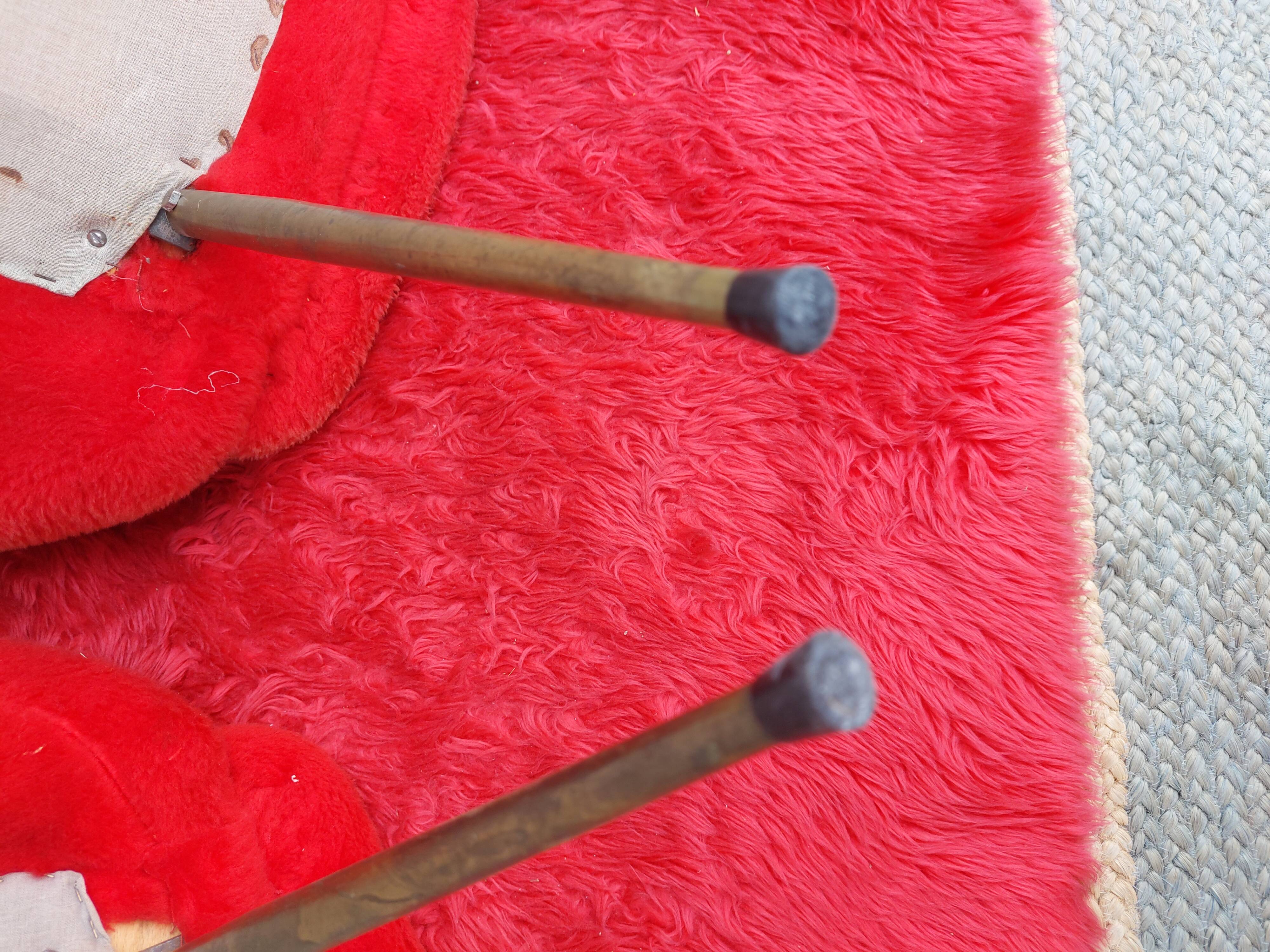 pair of vintage armchairs (red fur)
