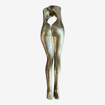 Casse noix en forme de jambes de femme laiton doré vintage