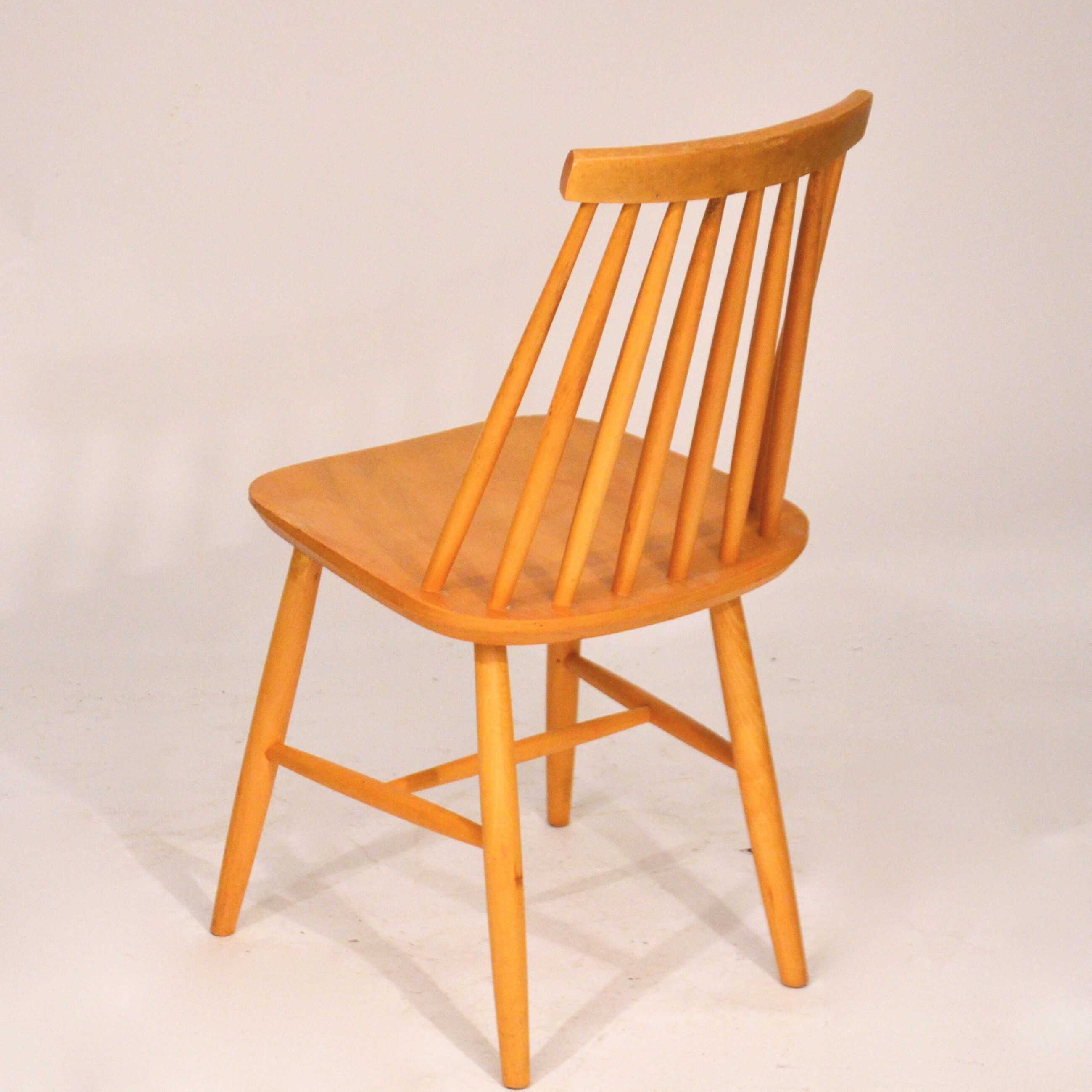 Pair of scandinavian chairs