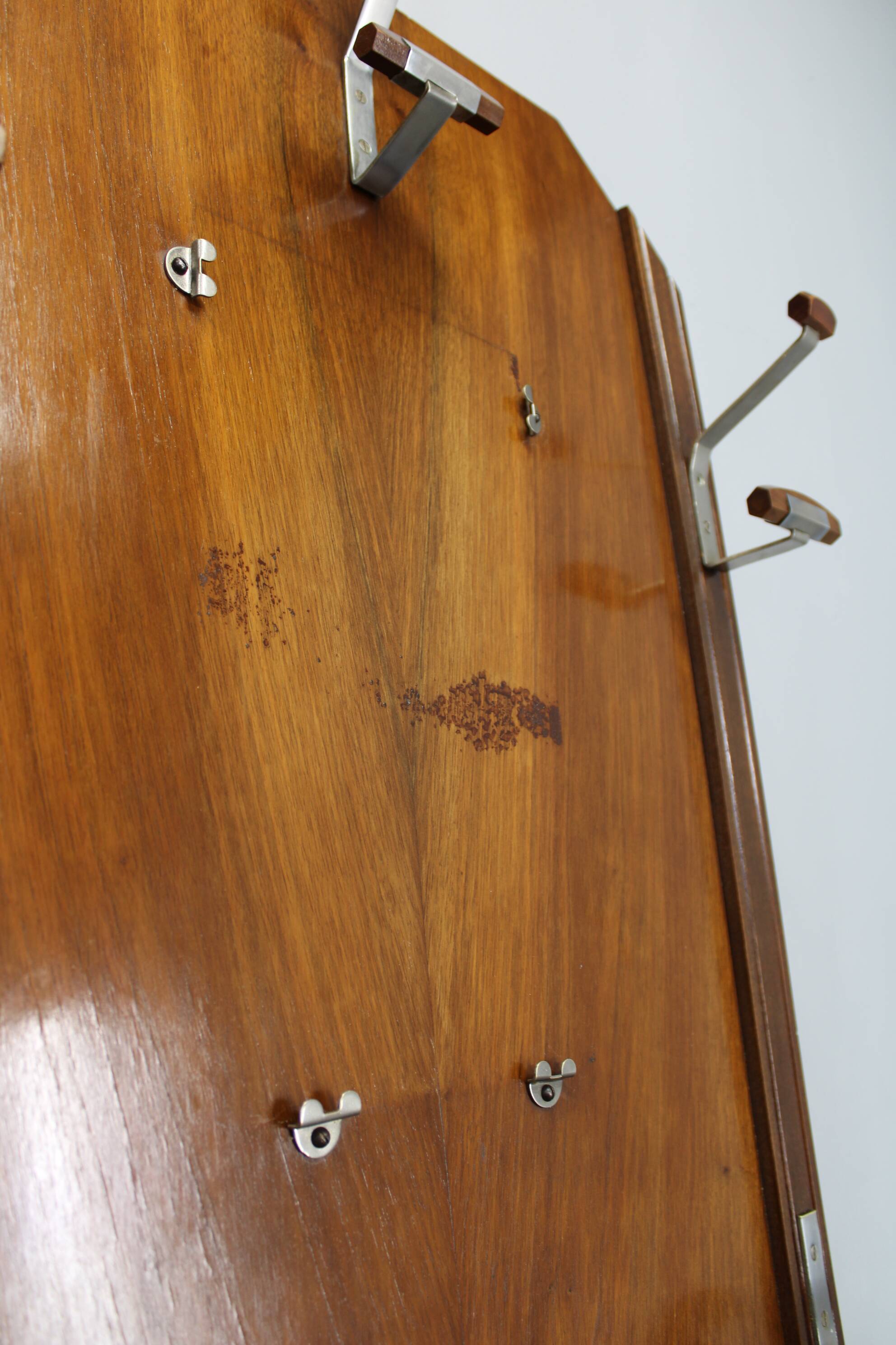 Portemanteau Art déco tchécoslovaque en noyer avec miroir, années 1930