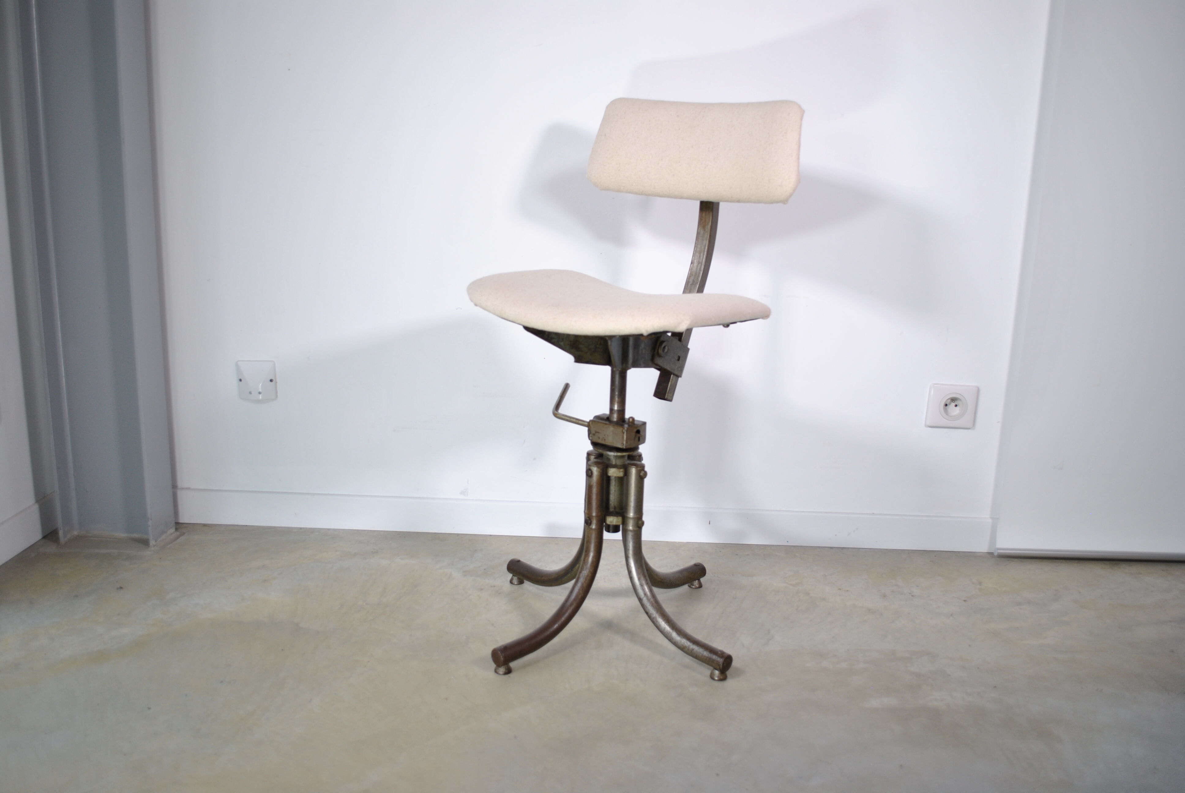 Workshop chair Bienaise 1950