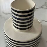 XL coupe presentation or base with black and white stripes.